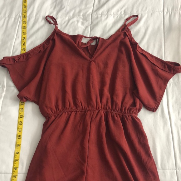 Burgundy short jumpsuit - Picture 3 of 4